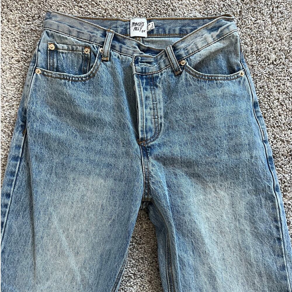 Princess Polly Asymmetrical‎ button front straight leg jeans light wash - Picture 8 of 15